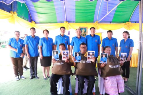 พม.อุบลราชธานี เข้าร่วมพิธีเชิญสิ่งของพระราชทานจากมูลนิธิราชประชานุเคราะห์ ในพระบรมราชูปถัมภ์ มอบให้แก่ครอบครัวผู้ประสบอัคคีภัยในพื้นที่อำเภอดอนมดแดง วันที่ 25 เมษายน 2568