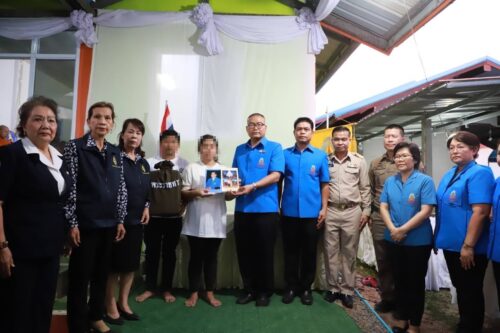พม.อุบลราชธานี เข้าร่วมพิธีเชิญสิ่งของพระราชทานและมอบเงินพระราชทานเพื่อช่วยเหลือ จำนวน 10,000 บาท เพื่อช่วยเหลือครอบครัวผู้เสียชีวิตจากเหตุแผ่นดินไหว วันที่ 24 เมษายน 2568
