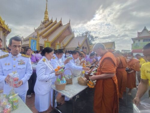 พม.อุบลราชธานี เข้าร่วมกิจกรรมเฉลิมพระเกียรติสมเด็จพระนางเจ้าพระบรมราชินีเนื่องในโอกาสวันเฉลิมพระชนมพรรษา 3 มิถุนายน 2568 พิธีทำบุญตักบาตรถวายพระราชกุศล และพิธีลงนามถวายพระพรชัยมงคล วันที่ 3 มิถุนายน 2568