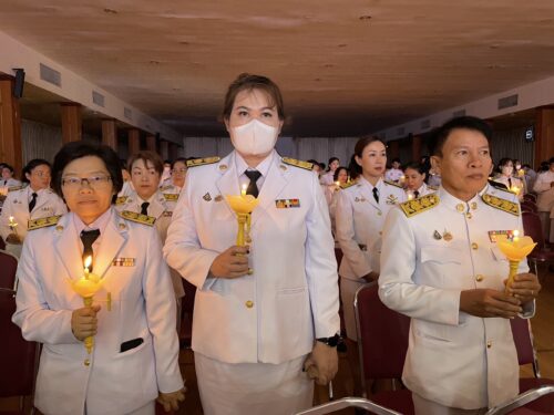 พม.อุบลราชธานี ร่วมพิธีถวายเครื่องราชสักการะและวางพานพุ่ม และพิธีจุดเทียนถวายพระพรชัยมงคล เนื่องในวันเฉลิมพระชนมพรรษา สมเด็จพระนางเจ้าฯ พระบรมราชินี วันที่ 3 มิถุนายน 2568
