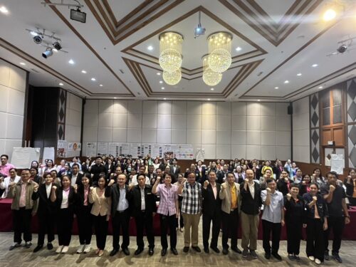 พม.อุบลราชธานี ร่วมเป็นวิทยากรแลกเปลี่ยน ช่วงเสวนา ภายในการประชุมแลกเปลี่ยนเรียนรู้และสรุปบทเรียนประเด็นการพัฒนาการเด็กปฐมวัยพื้นที่เขตสุขภาพที่ 10 หัวข้อเรื่อง ความสำเร็จสถานพัฒนาเด็กปฐมวัยหลักสูตรไฮสโคป(High Scope) วันที่ 26 สิงหาคม 2568